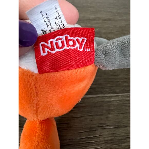 Nuby Snuggleez Fox Plush Pacifinder (Pacifier Holder) Plush - Picture 3 of 4